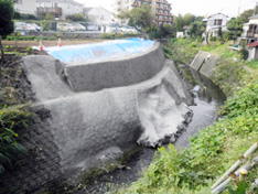 平成26年10月　大岡川緊急工事 施工後